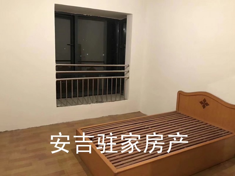 陽光美辰 1300/月 押金2000