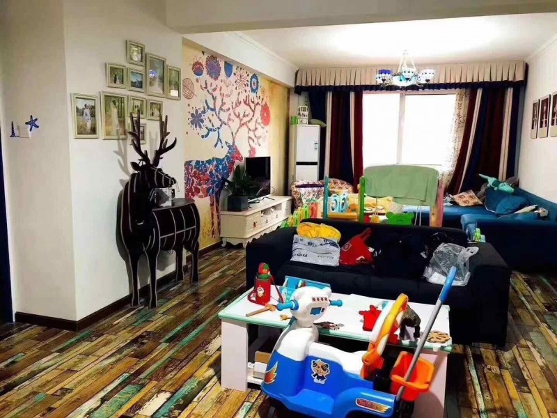 出售新三小學(xué)區(qū)房羅馬風(fēng)情城二手房