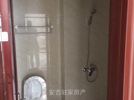 蕪園路建材市場全新裝修兩室出租