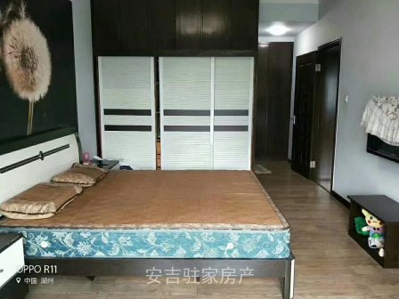 市中心人民路商業(yè)廣場(chǎng)3室2廳2衛(wèi)還帶車庫(kù)儲(chǔ)藏室只售122萬(wàn)哦