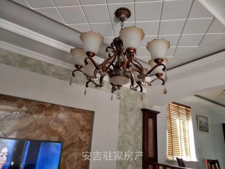 曉墅別墅房，在市區(qū)哦，很大，只要85萬(wàn)