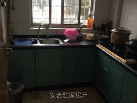 白米糖（白米唐）一樓兩室精裝只要1800有三個空調(diào)家電齊