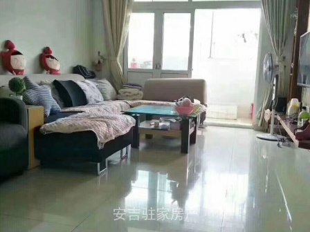 滸畔居?xùn)|區(qū)二樓婚裝2室2廳一廚一衛(wèi)實(shí)用面積90方停車方便只賣73萬