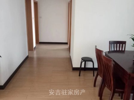 市中心位置天平花園三室兩衛(wèi)精裝修拎包入住只租2800