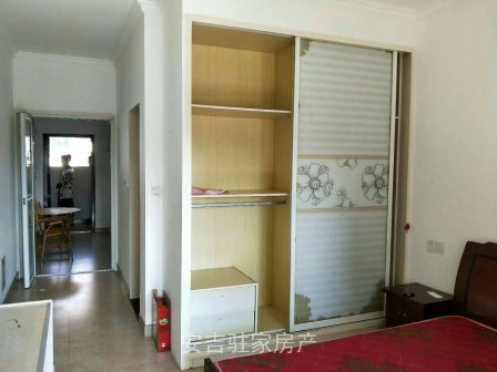 水岸人家四樓單身公寓拎包入住只要1500